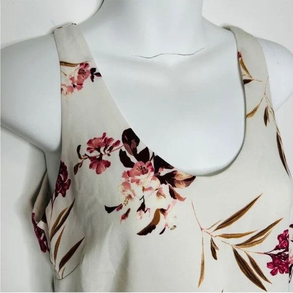 LUSH White Floral Sleeveless Shorts Romper Size XS Flowy Lightweight Feminine - Picture 2 of 7
